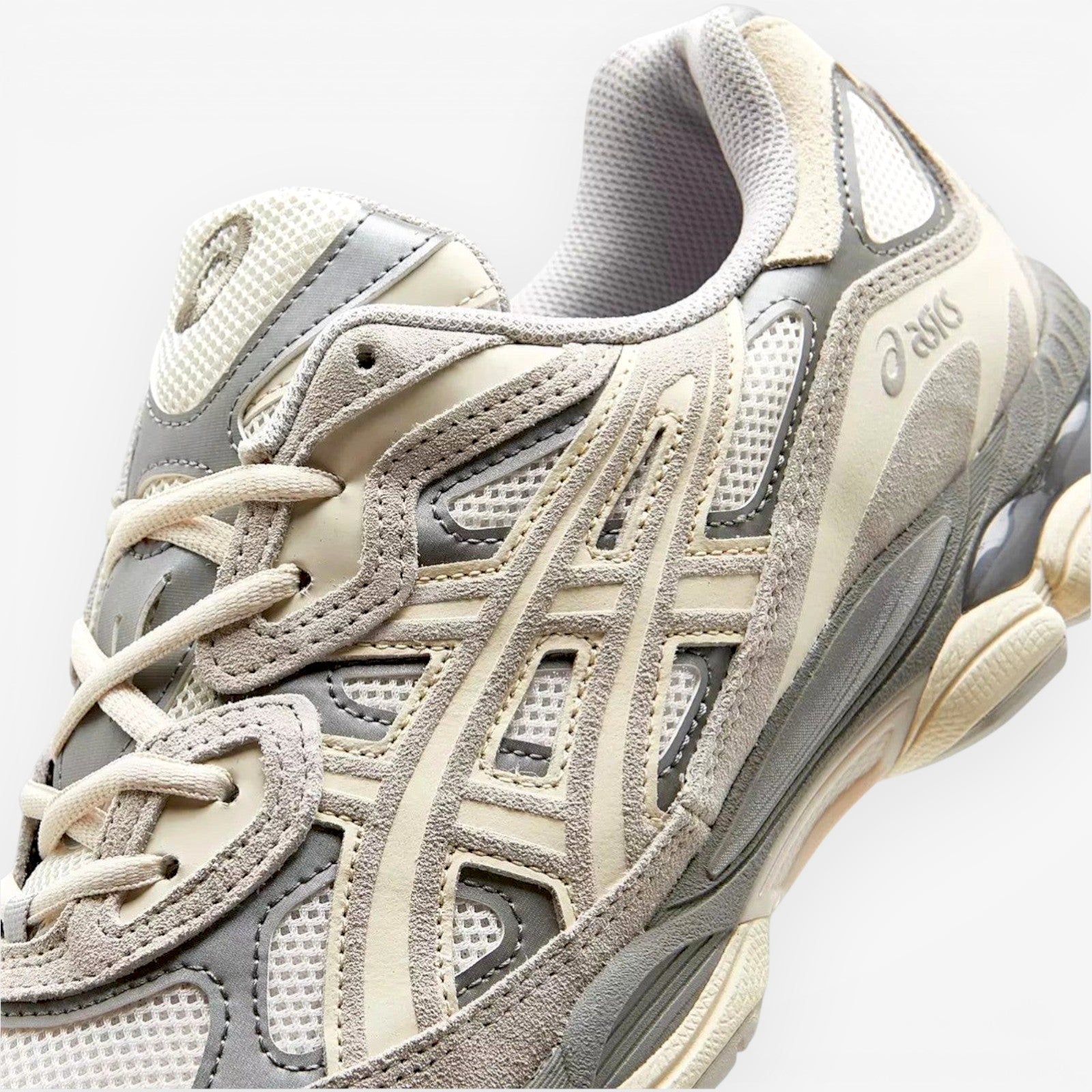ASICS sneaker in cream and grey mesh and suede, stylish athletic footwear