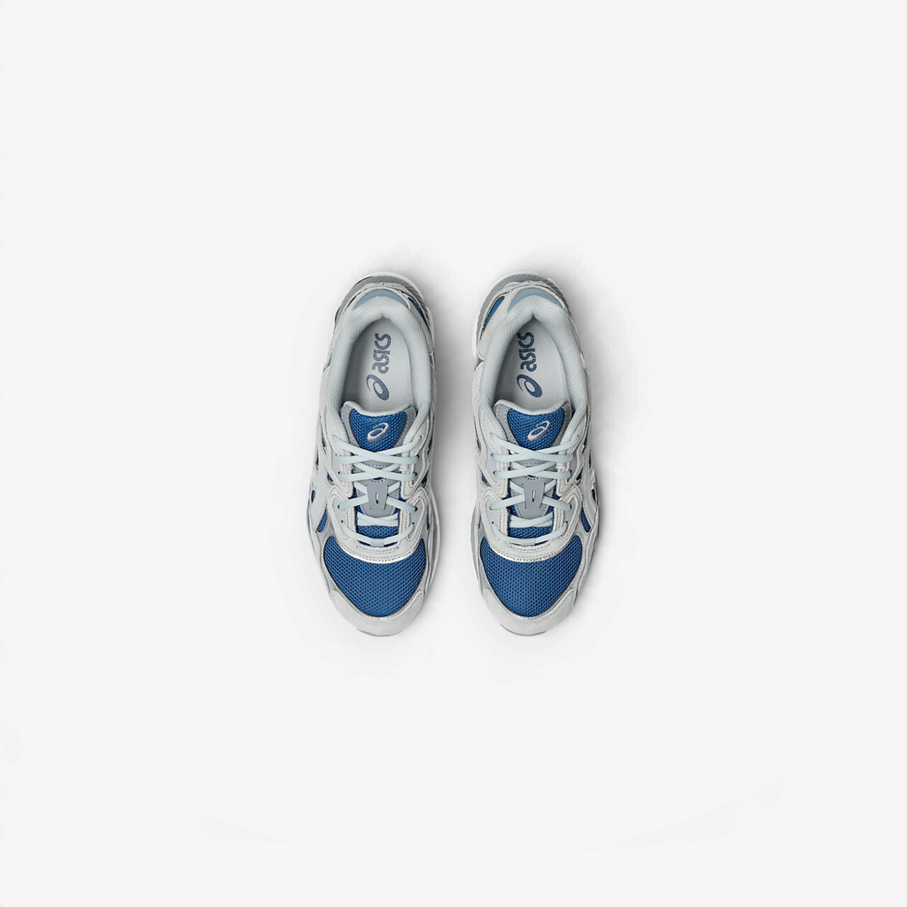 METRO ASICS GEL-NYC sneakers in twilight blue and gravel with layered mesh and synthetic upper, top-down view.
