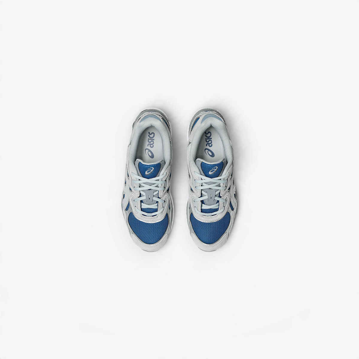 METRO ASICS GEL-NYC sneakers in twilight blue and gravel with layered mesh and synthetic upper, top-down view.