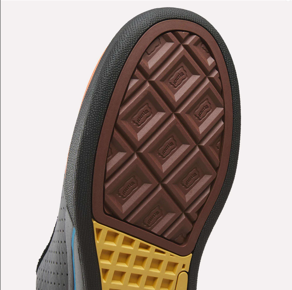 Reebok x ICECREAM Board Flip – Black / Orange / Blue