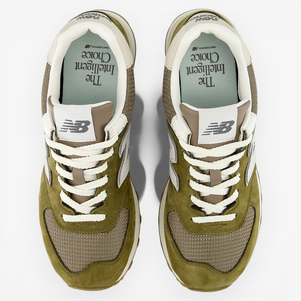New Balance 574 – Calcium / Dark Silver Metallic