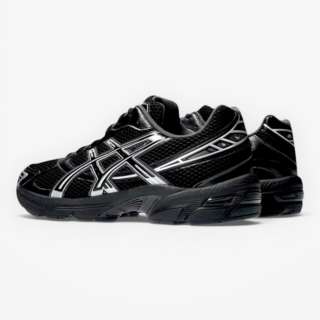 METRO ASICS GEL-1130 black and pure silver mesh and synthetic leather running shoes with GEL cushioning.