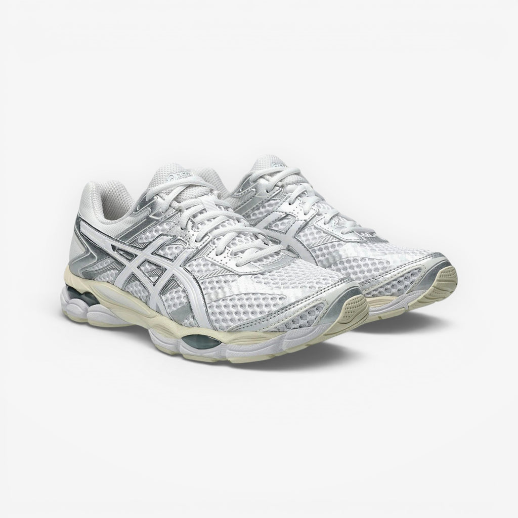 METRO ASICS GEL-Cumulus 16 white and silver mesh running shoes with synthetic overlays and GEL cushioning.