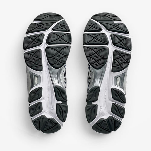 METRO ASICS GEL-NYC sneaker outsoles in white and midnight blue with durable rubber traction and GEL cushioning.