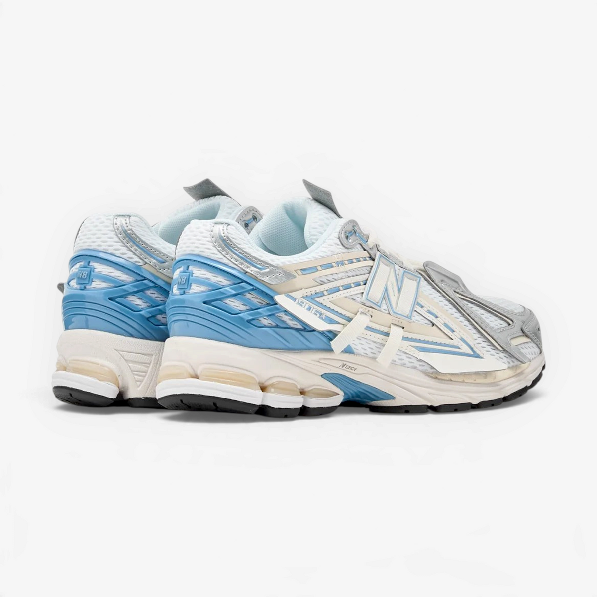METRO New Balance 1906A sneakers in Sea Salt and Altitude Metallic with mesh upper and technical curved overlays
